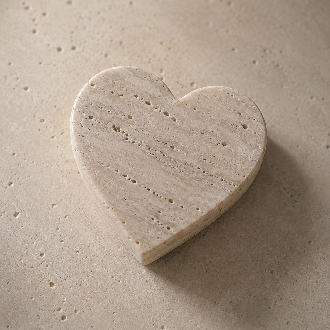 AMIRA – Decorative Heart